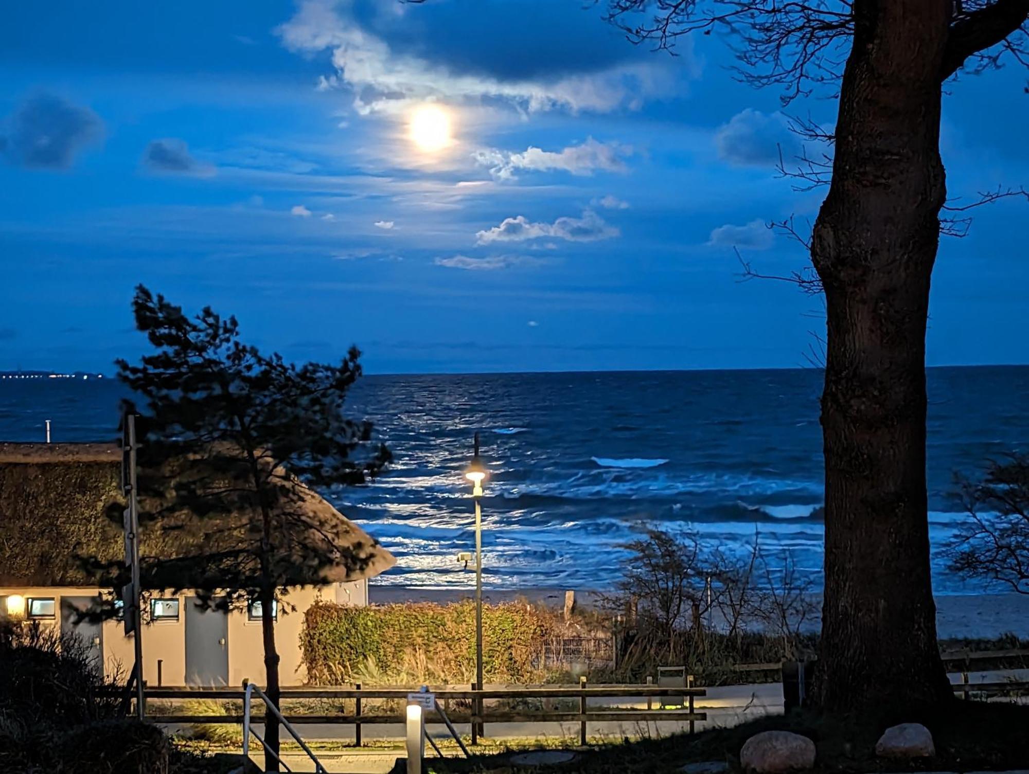 Panorama-Meerblick Am Scharbeutzer Strand Екстериор снимка